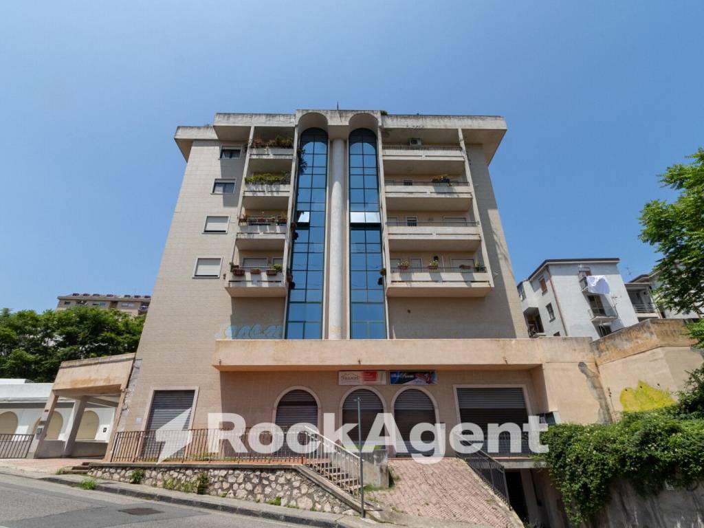 Appartamento a Catanzaro in Viale dei Bizantini, 75/2 - Foto 2