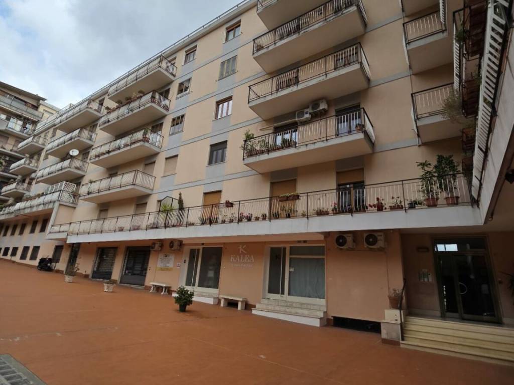 Appartamento a Catanzaro in Viale dei Normanni - Foto 2