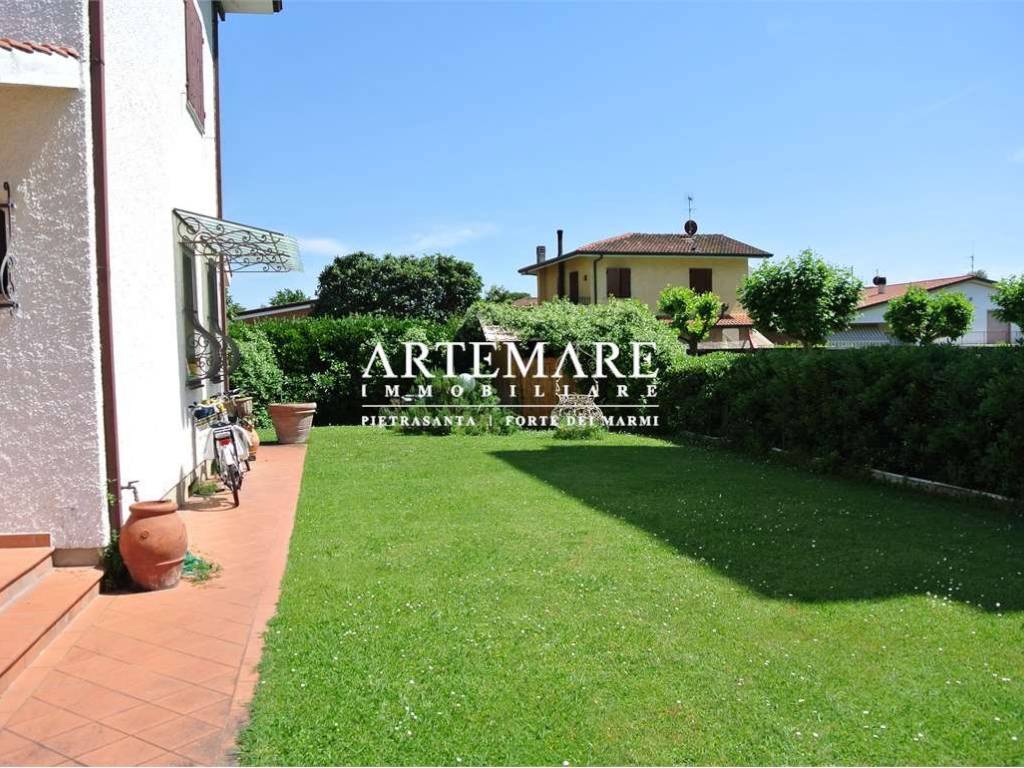 Villa a Seravezza in Via Cugnia - Foto 3