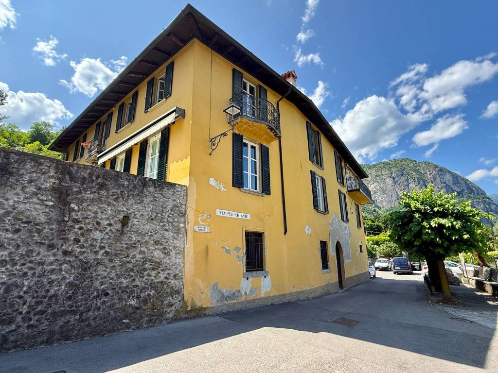 Casa indipendente a Griante in Via Indipendenza, 10 - Foto 2