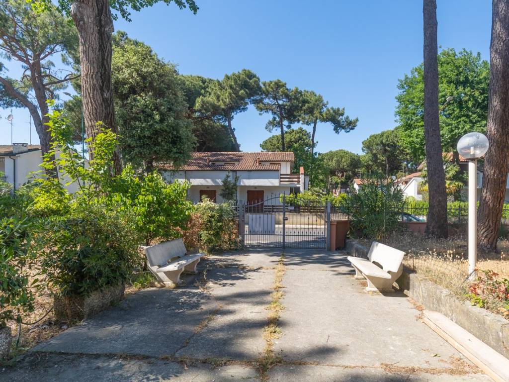 Appartamento a Comacchio in Viale dei Lecci, 141 - Foto 2