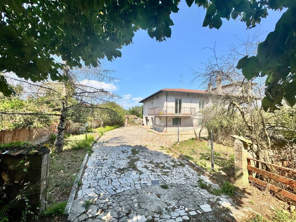 Villa a Ceccano in Via Maiura - Foto 2