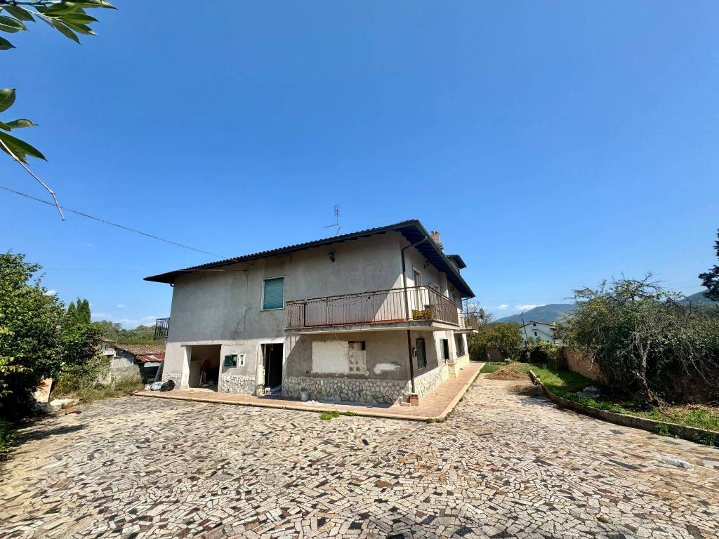 Villa a Ceccano in Via Maiura - Foto 3