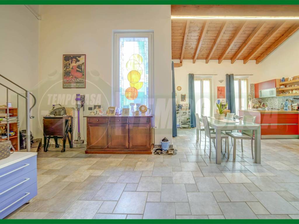 Appartamento a Samarate in PIAZZA MANTEGAZZA - Foto 4