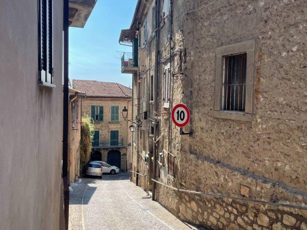 Appartamento a Ceccano in Via Pietra Liscia - Foto 2