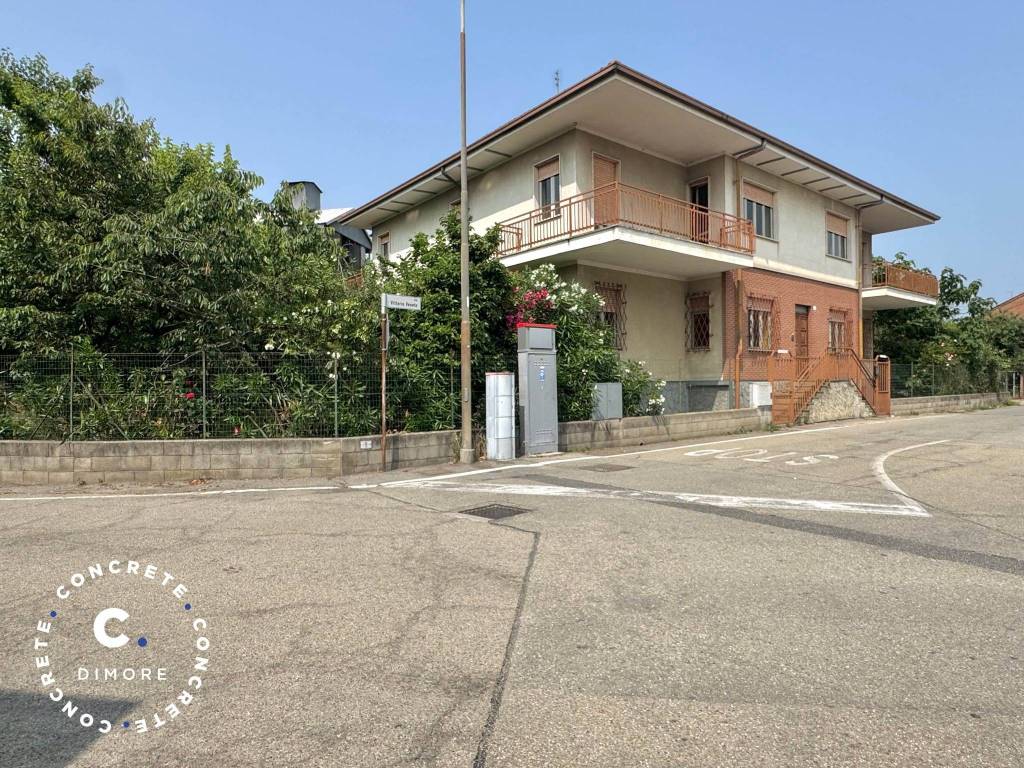 Palazzo / stabile a Villanova d'asti in Via Vittorio Veneto, 1 - Foto 3
