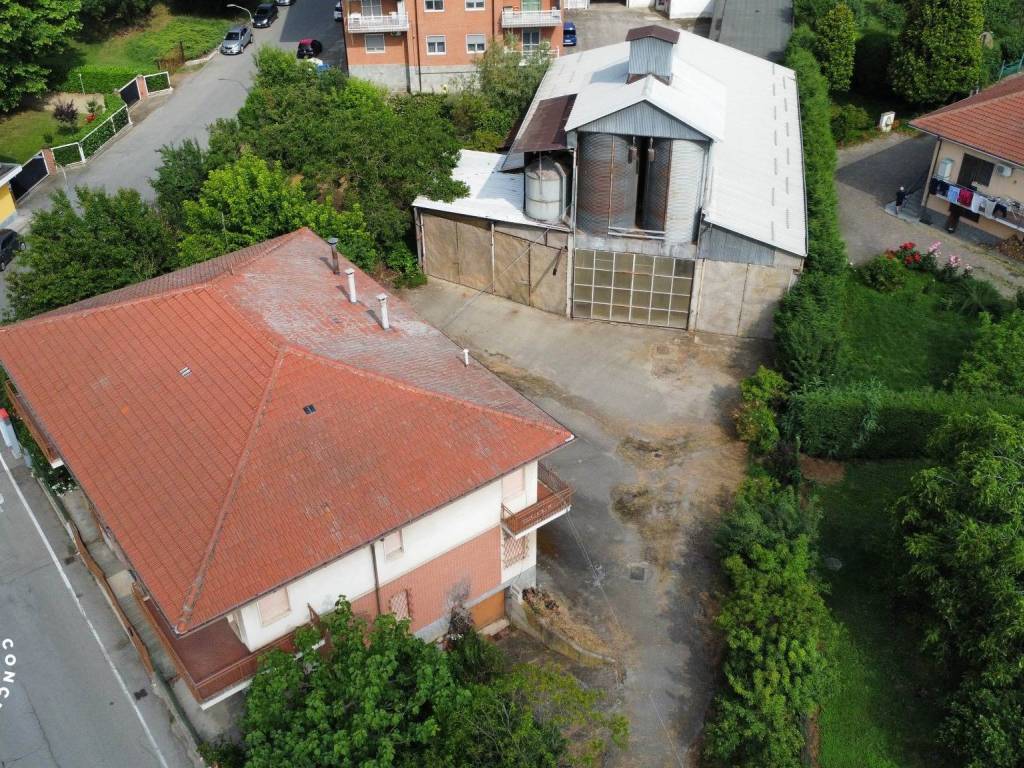 Palazzo / stabile a Villanova d'asti in Via Vittorio Veneto, 1 - Foto 5