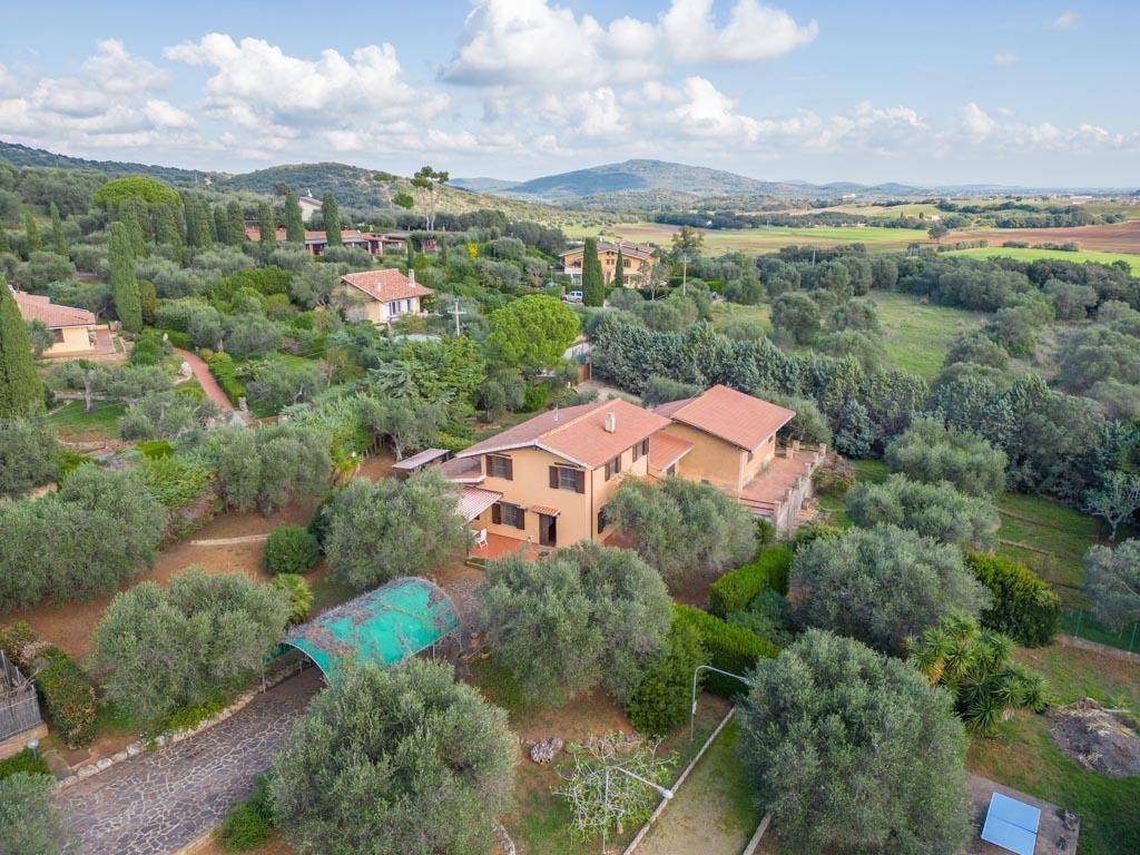 Villa a Orbetello in Via Primo Marcelli - Foto 2