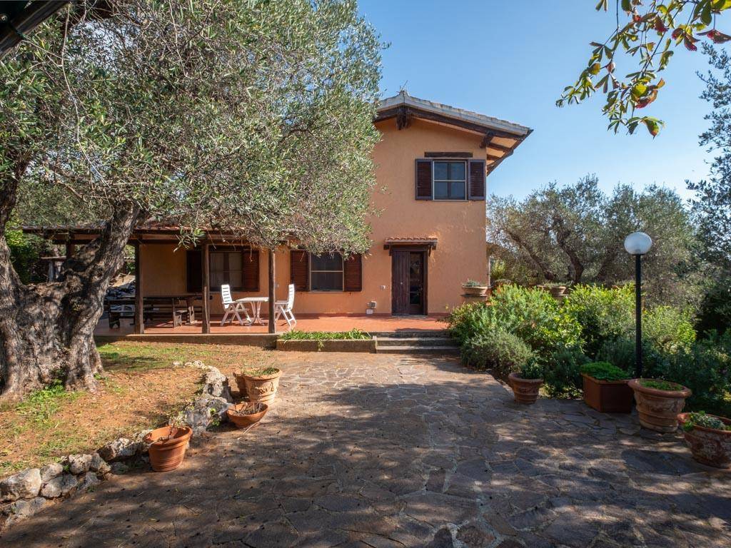 Villa a Orbetello in Via Primo Marcelli - Foto 5