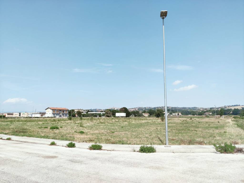 Terreno a Montecassiano in Viale dei Mori - Foto 4