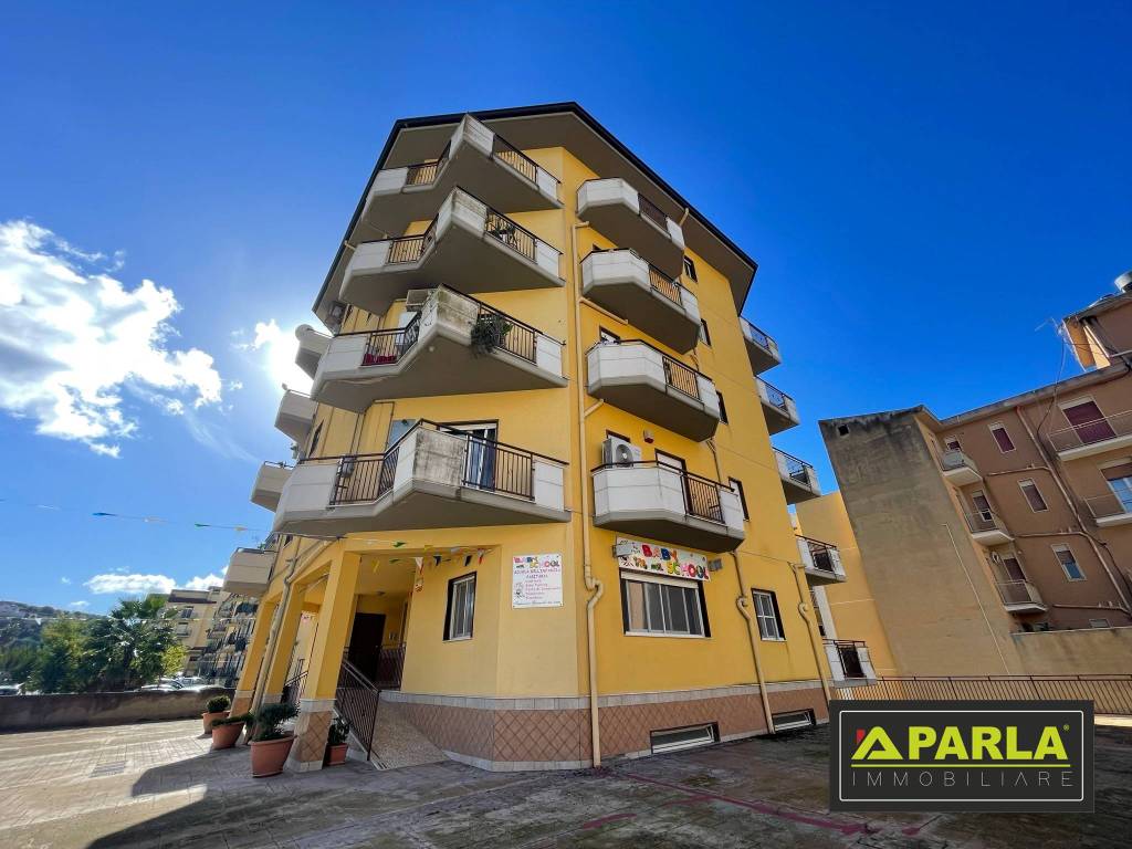 Appartamento a Canicattì in Via Luigi Cherubini - Foto 2