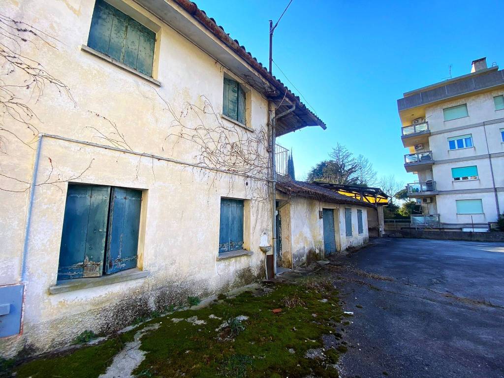 Palazzo / stabile a Udine in Via Luigi Colussi, 3 - Foto 3