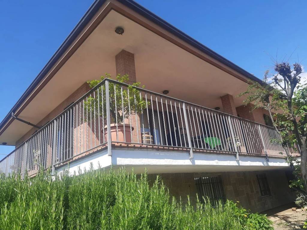 Villa a Gaglianico in Via Giuseppe Galliano, 29 - Foto 2