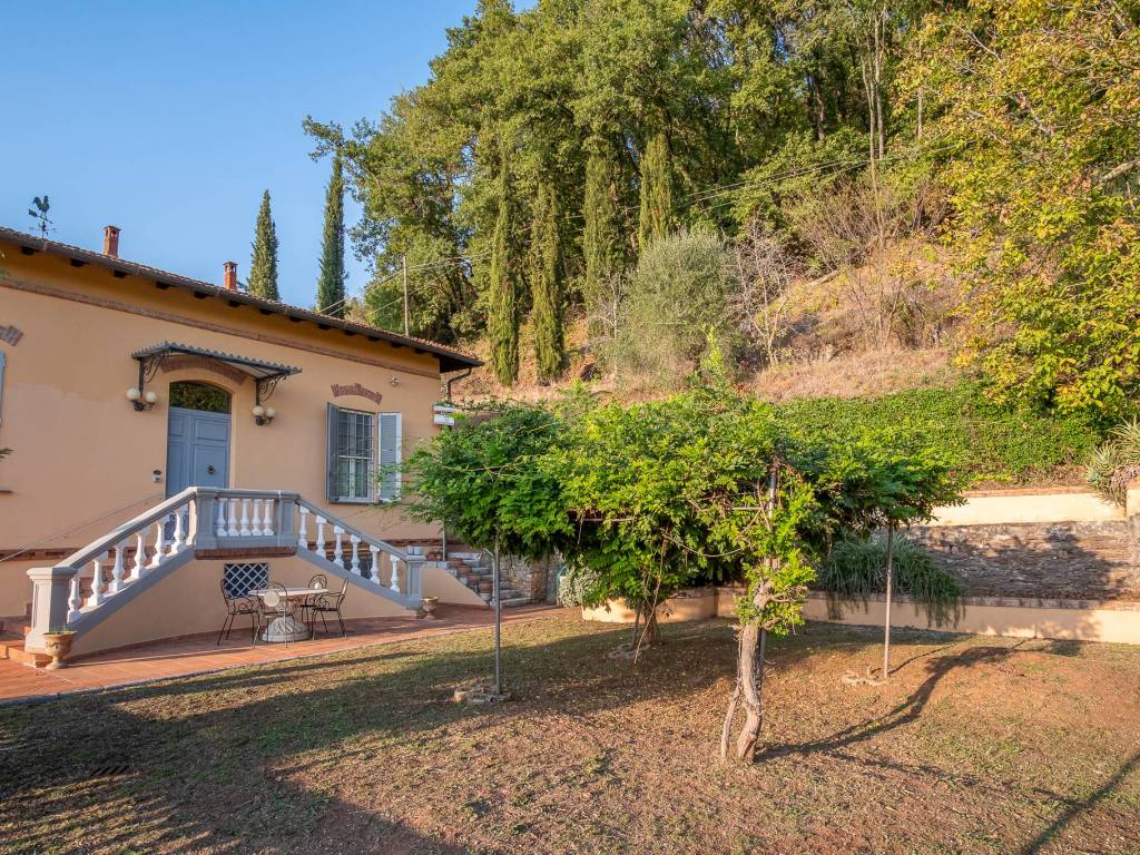 Villa a San giuliano terme in Via Statale Abetone, 82 - Foto 5