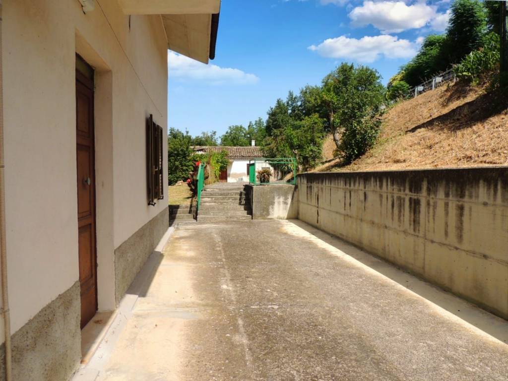 Rustico / casale a Manoppello in Contrada Vallone - Foto 2