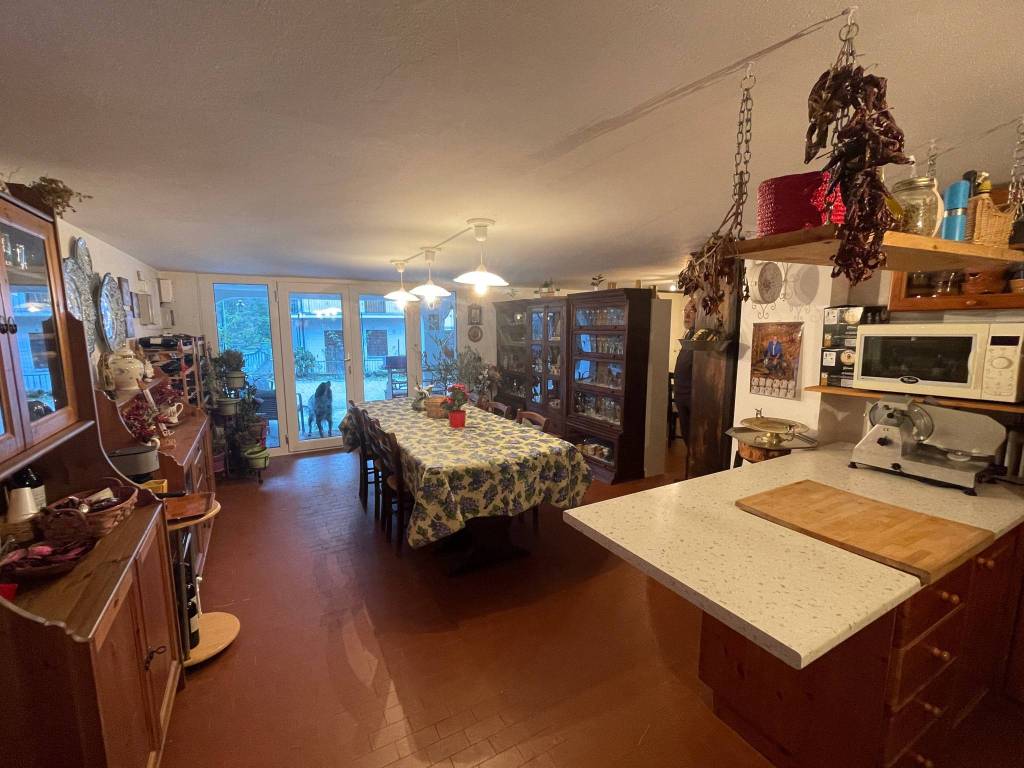 Villa a Santa maria maggiore in Via Vittorio Veneto, 17 - Foto 4