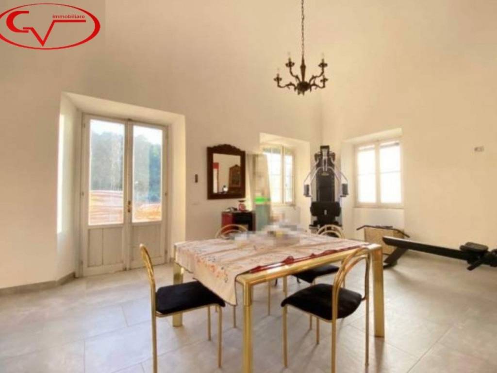 Appartamento a Montevarchi in Piazza Vittorio Veneto - Foto 2