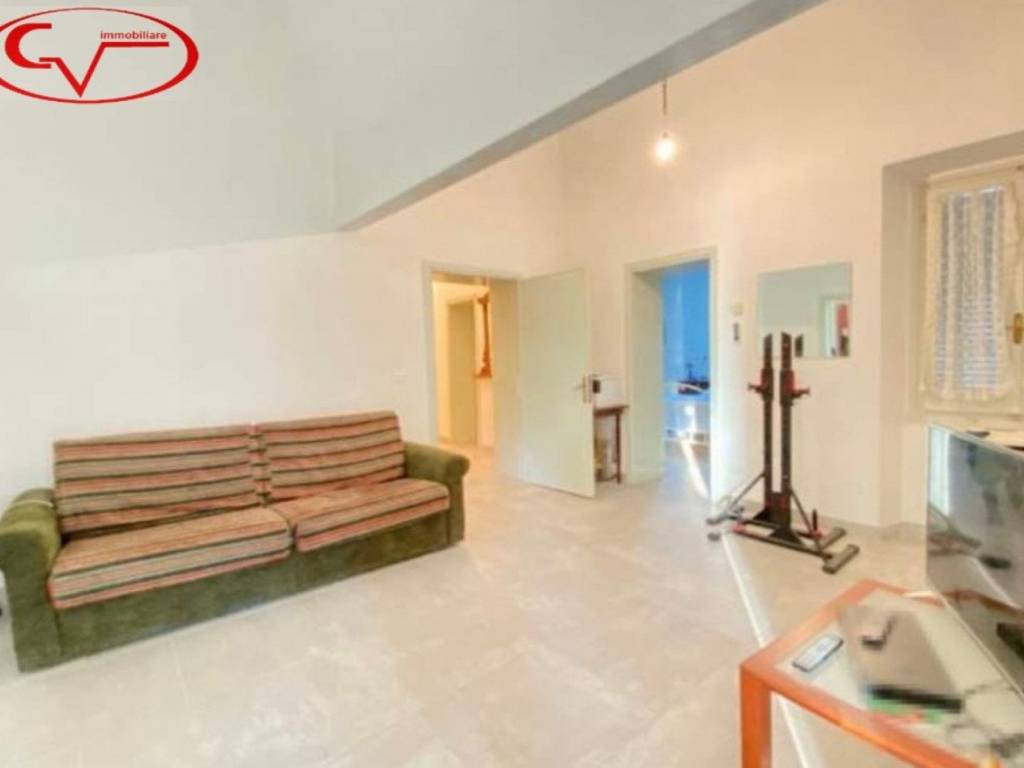 Appartamento a Montevarchi in Piazza Vittorio Veneto - Foto 3