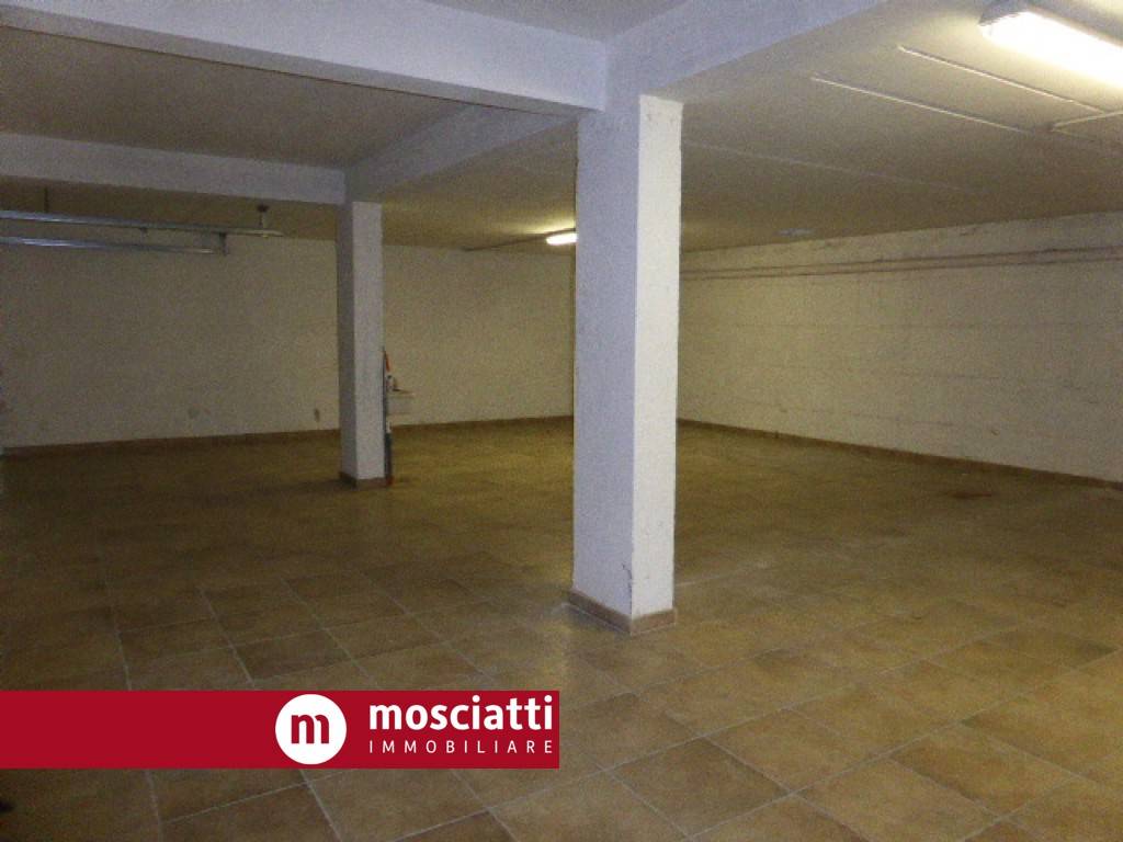 Box / garage a Matelica in Via Francesco Nuzi - Foto 4