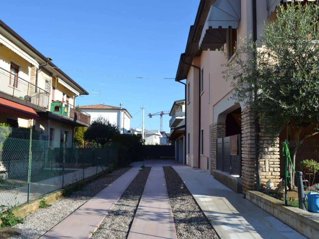 Villa a Villafranca di verona in Via Giacomo Matteotti, 6 - Foto 4