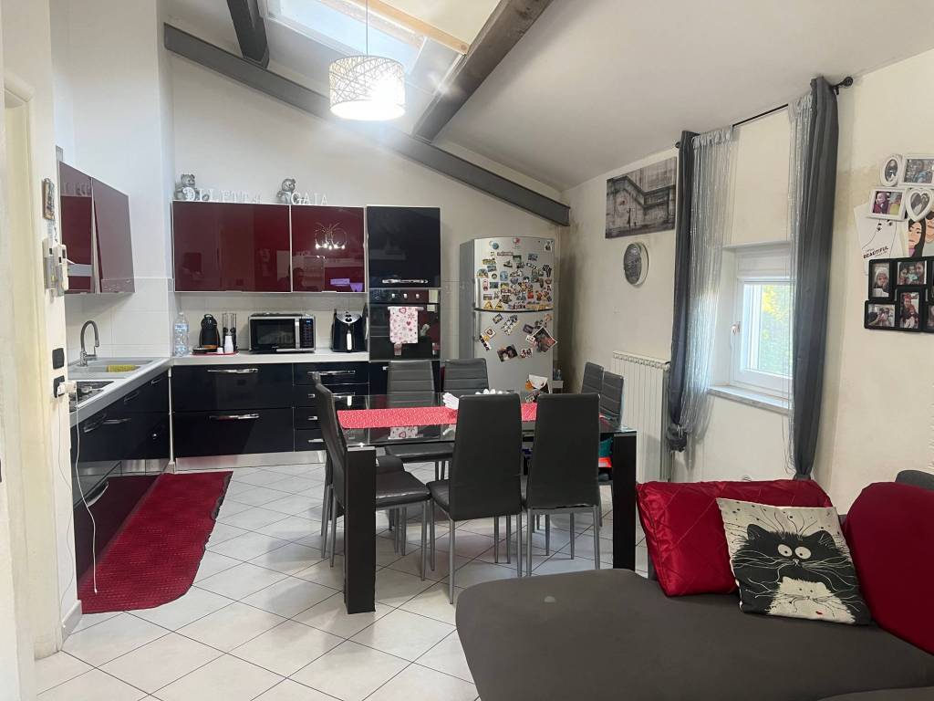 Appartamento a Salerno in Via Altimari, 48 - Foto 2