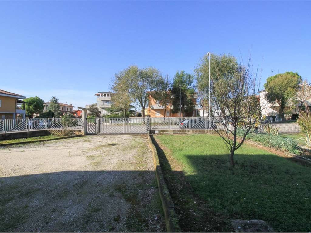 Casa indipendente a Osimo in Via Adige, 24 - Foto 2