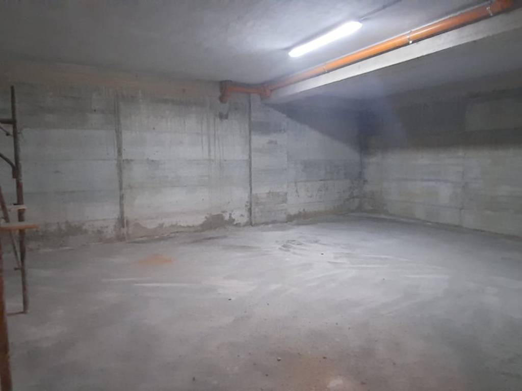 Box / garage a Maddaloni in Via Caudina - Foto 3
