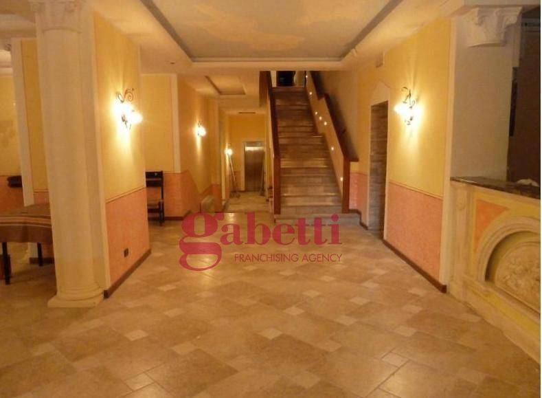 Palazzo / stabile a Arta terme in Via Marconi, 1 - Foto 4