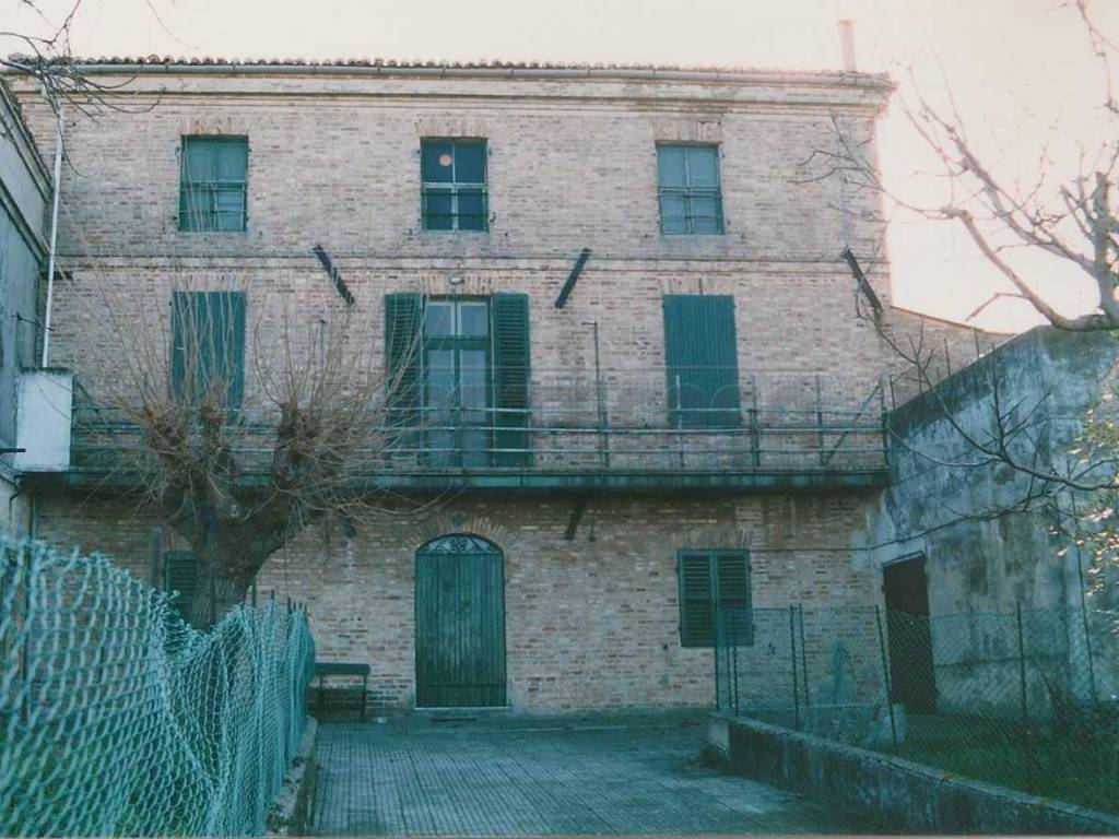 Villa a Falconara marittima in Via del Tesoro - Foto 3