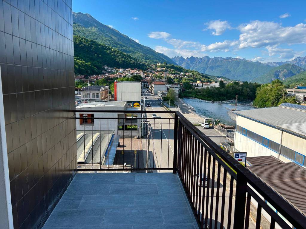 Appartamento a Omegna in Via 4 Novembre - Foto 2