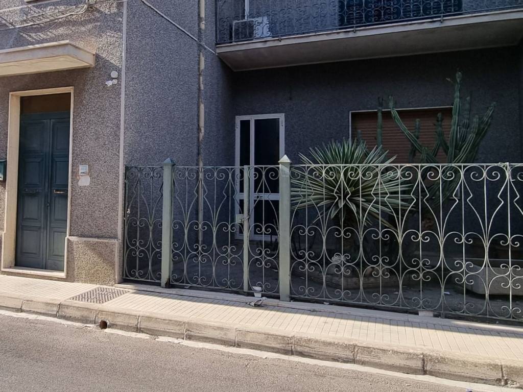 Appartamento a Copertino in Via Calabria - Foto 2
