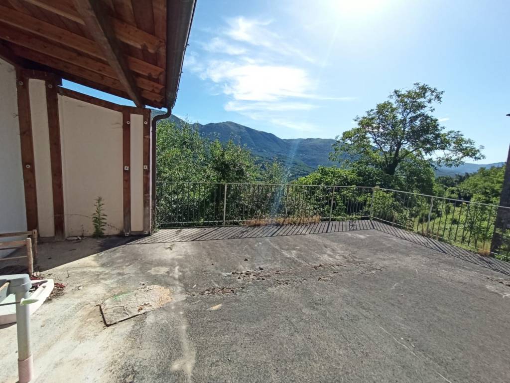 Villa a Isernia in Via Acqua Solfurea - Foto 4