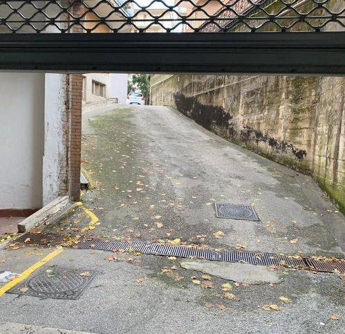 Box / garage a Avellino in Via De Guglielmo - Foto 3