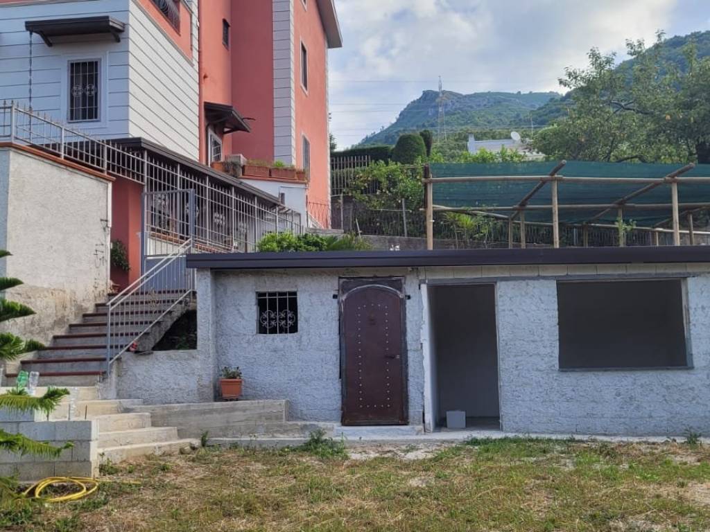 Villa a Salerno in Via Cappelle Superiori - Foto 2