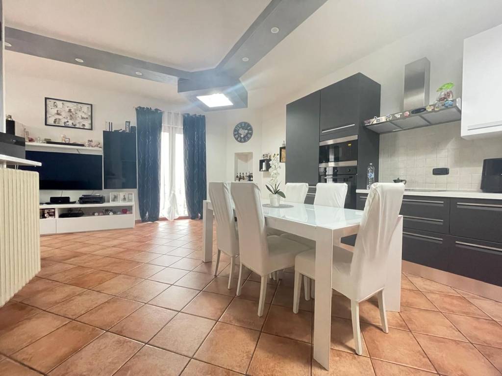 Appartamento a Caramagna piemonte in Vicolo Santa Ida - Foto 2