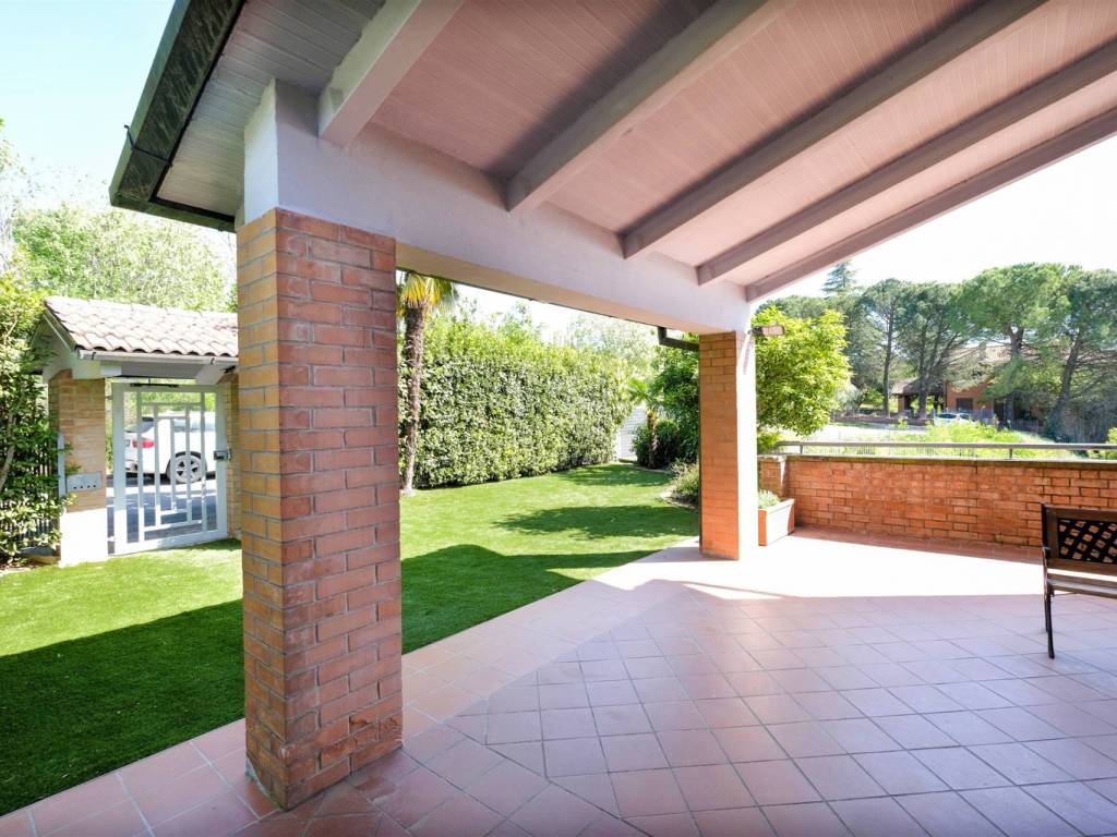 Villa a Castel san pietro terme in via Pellizzara, 16 - Foto 2
