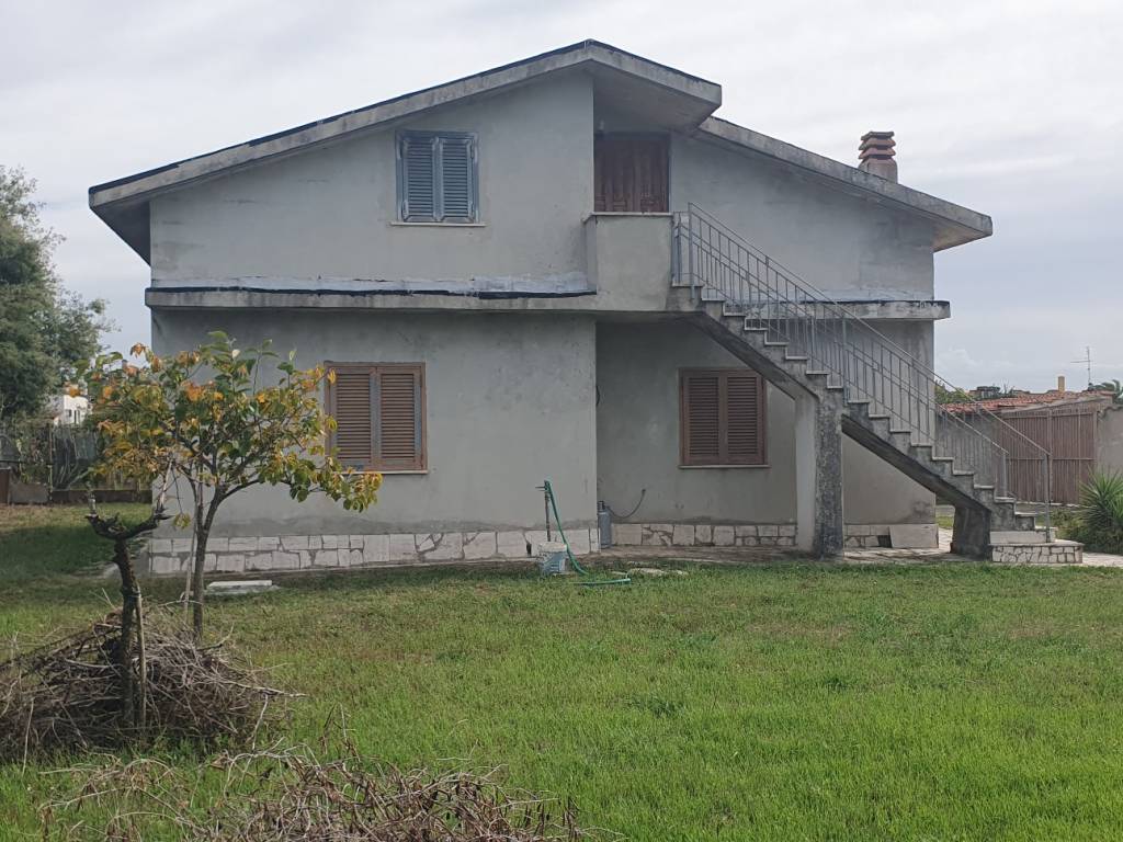 Villa a Aprilia - Foto 3