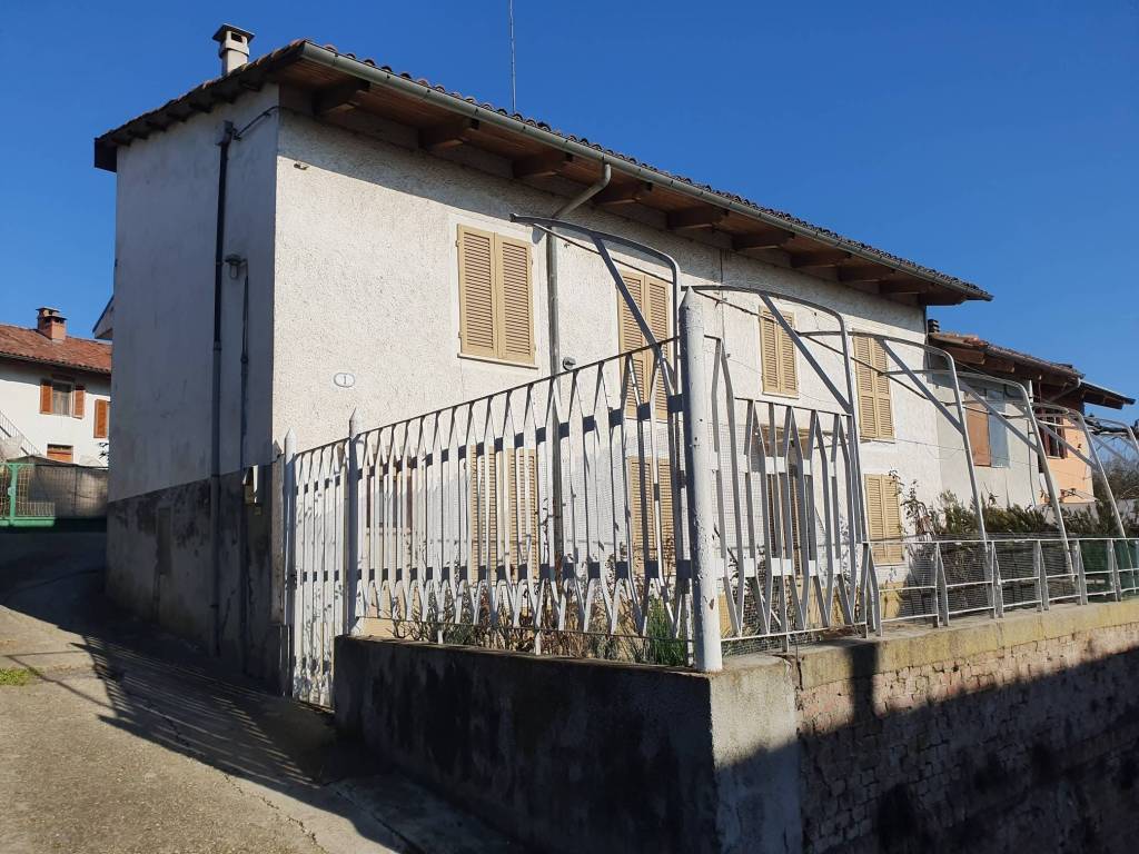 Villa a San paolo solbrito in Via Vittorio Veneto, 1 - Foto 2