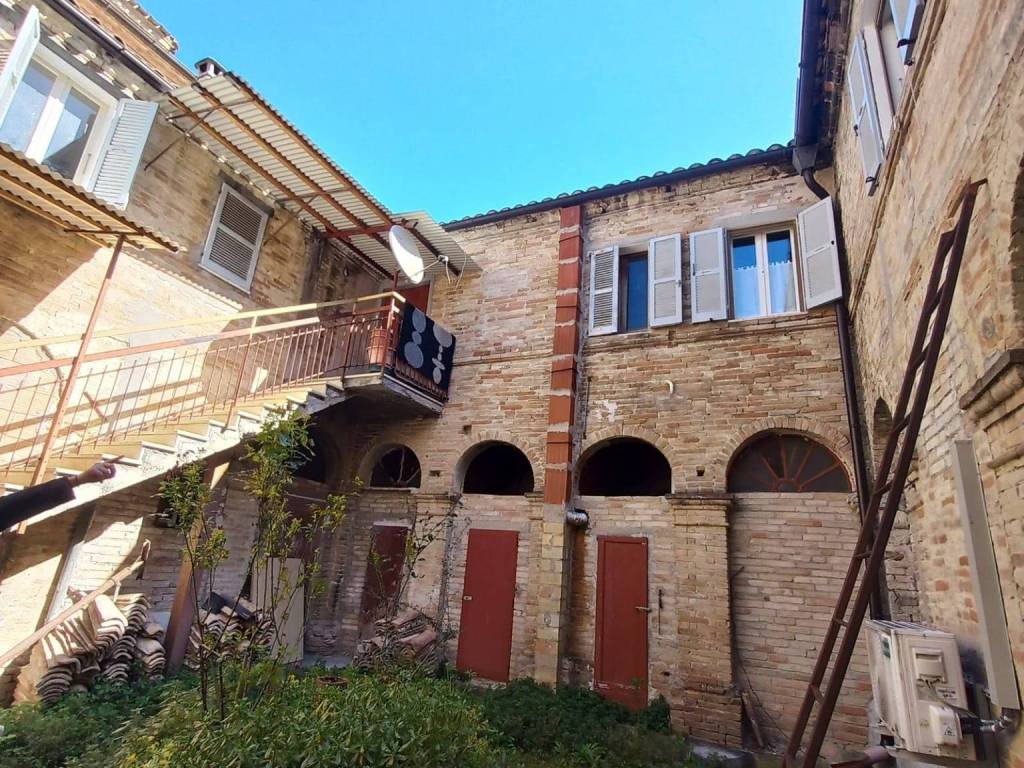 Appartamento a Monsampietro morico in Piazza Roma - Foto 2