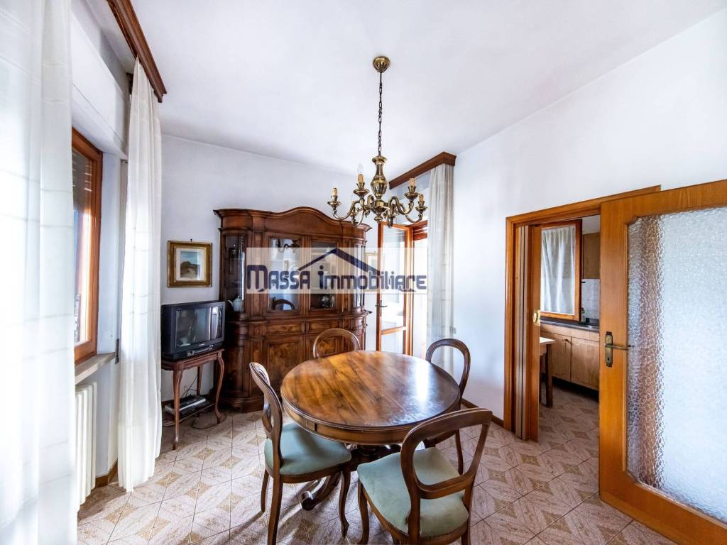 Villa a Pescia in Via Leopoldo Galeotti - Foto 3