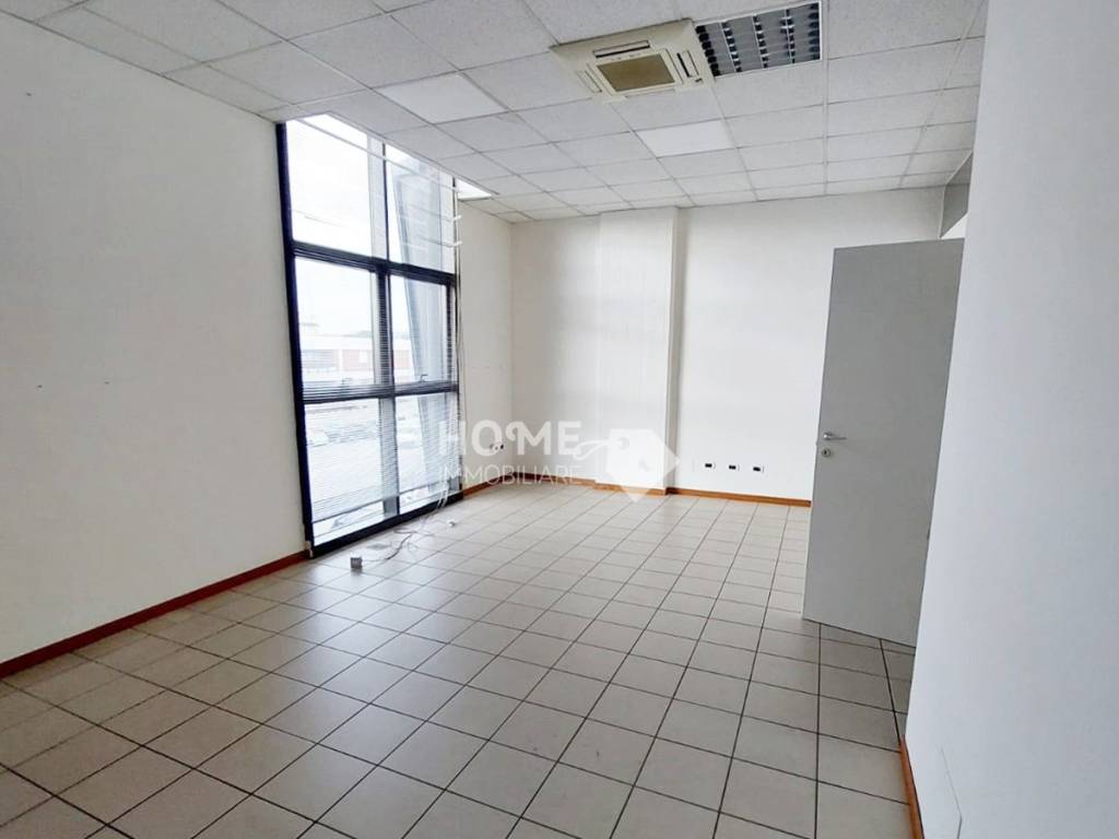 Immobile a Corridonia in Viale dell'Industria - Foto 4