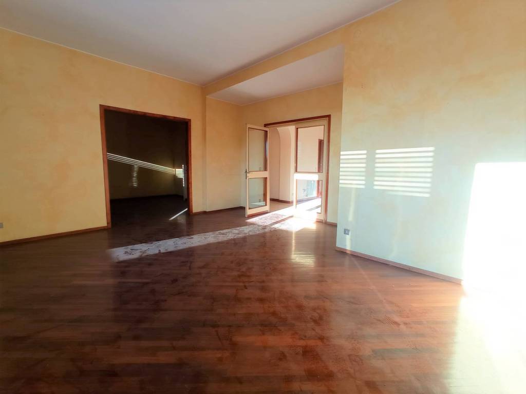 Appartamento a Biella in Via Roma , 5 - Foto 3