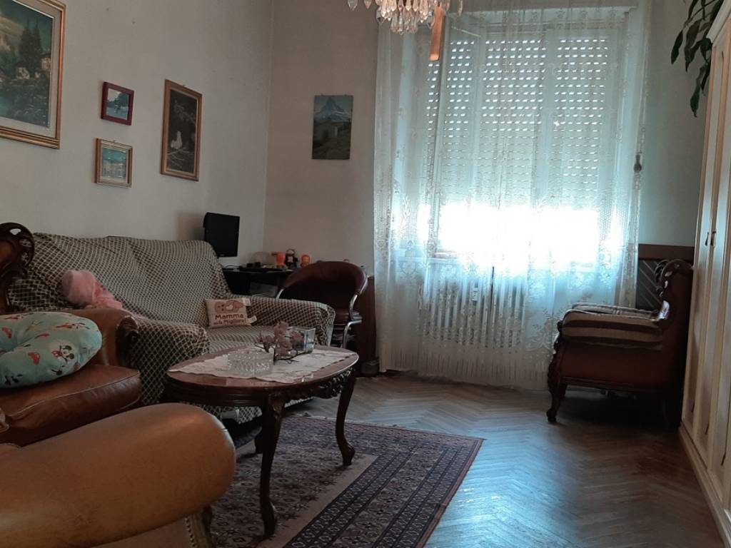 Appartamento a Beinasco in Via DUE GIUGNO, 7 - Foto 1