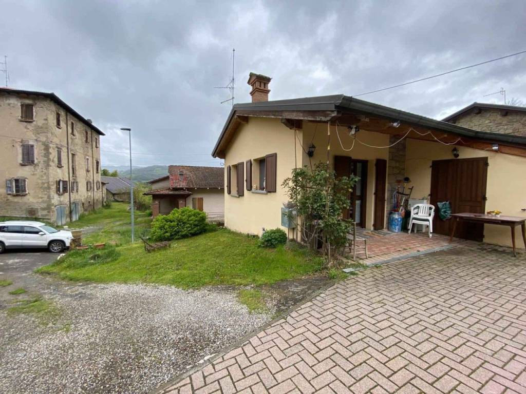 Villa a Carpineti in Via Iatica - Foto 2