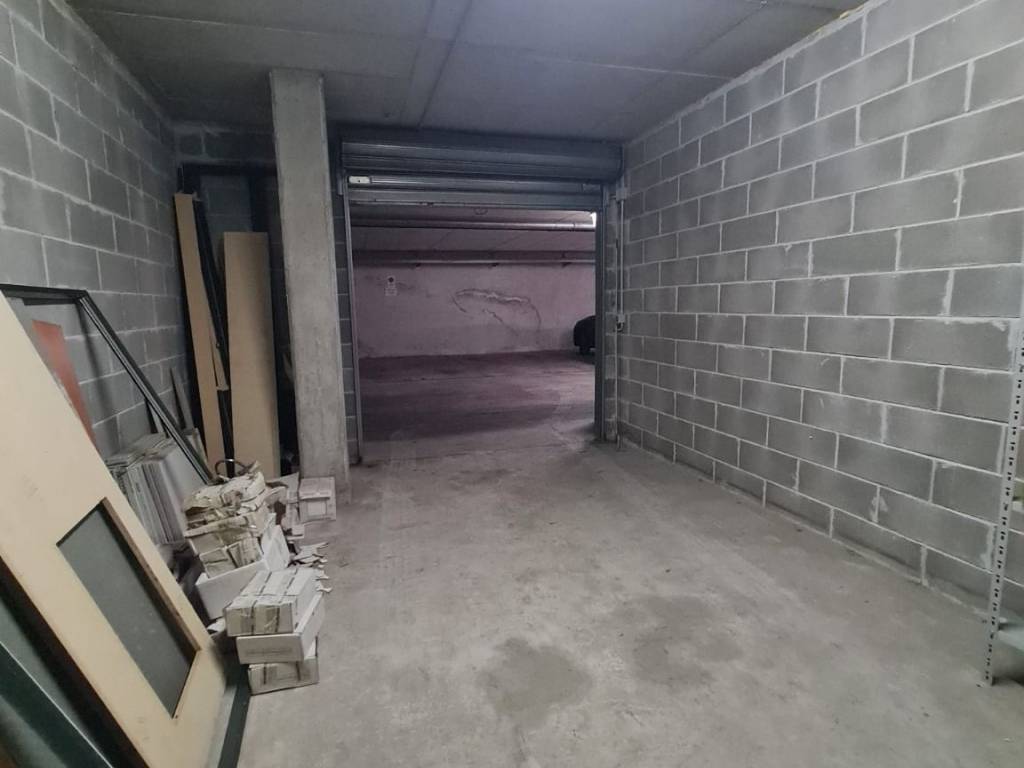 Box / garage a Battipaglia in Via Federico Confalonieri - Foto 3