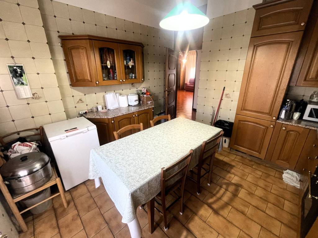 Appartamento a Trezzano sul naviglio in Piazza San Lorenzo, 41 - Foto 5