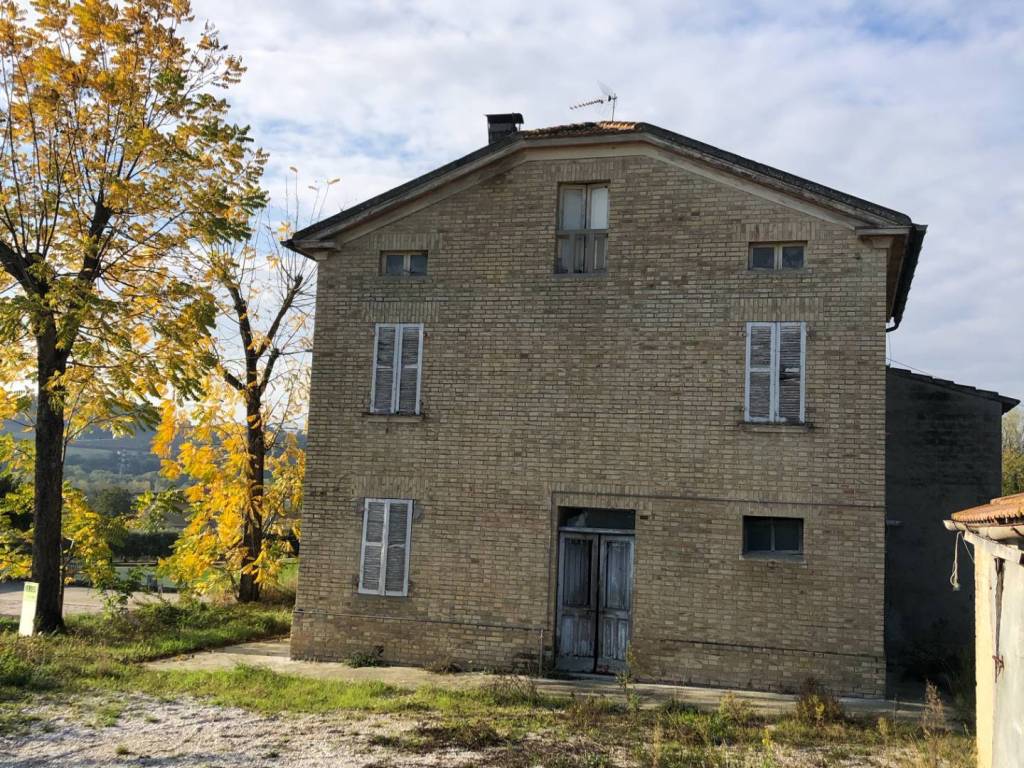 Casa indipendente a Falerone in strada provinciale - Foto 2
