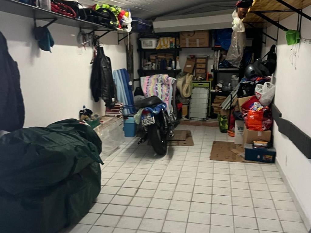 Box / garage a Cagliari in Via Ada Negri - Foto 3