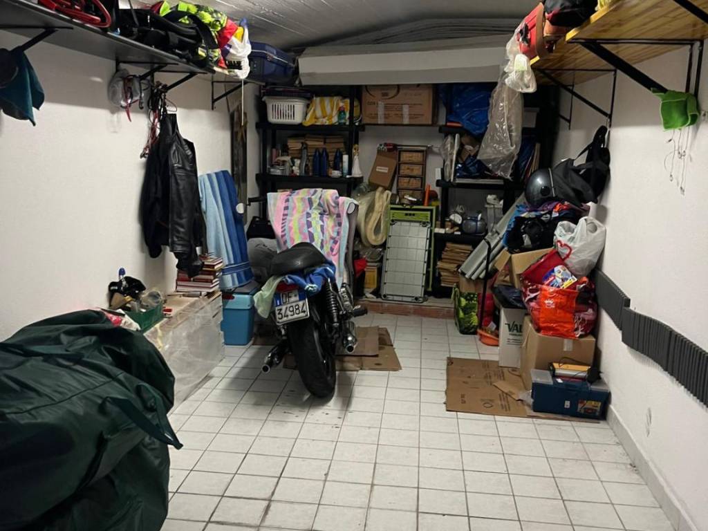Box / garage a Cagliari in Via Ada Negri - Foto 5
