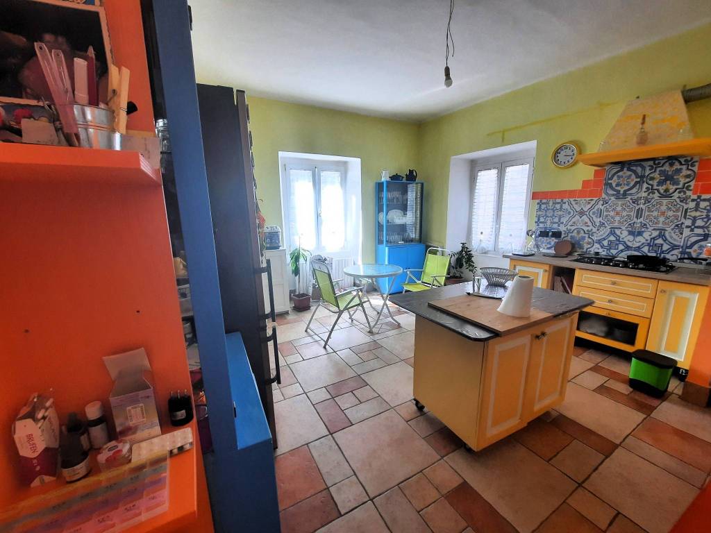 Appartamento a Borgofranco d'ivrea in Via Aosta, 94 - Foto 2
